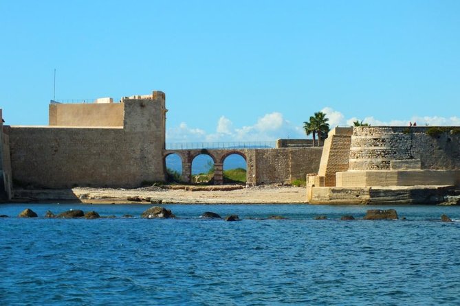 Tour of the island of Ortigia and exploration of sea caves with baths. - Frequently Asked Questions