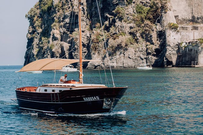 Tour of the island of Procida in a schooner - Considerations and Limitations of the Schooner Tour