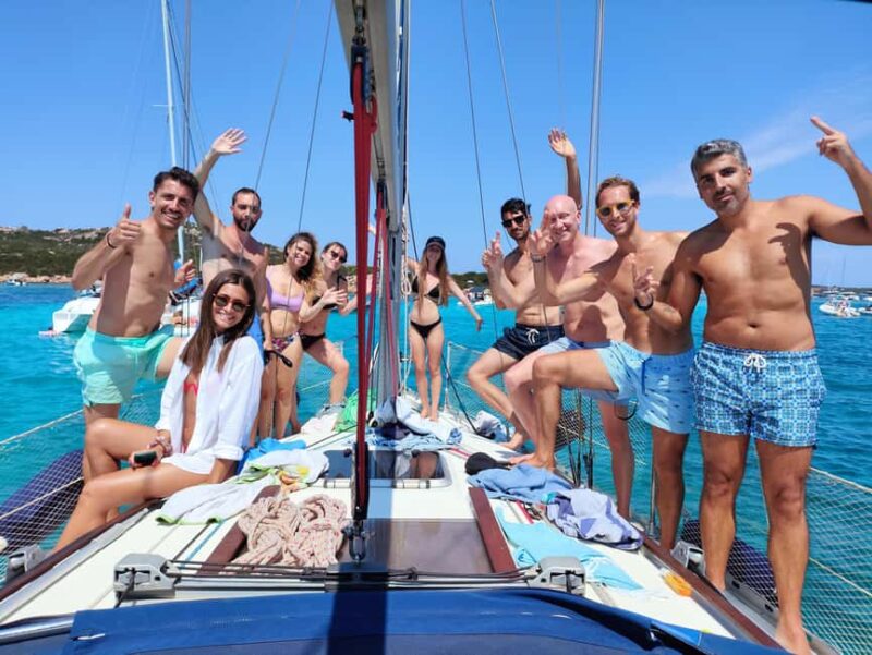 Tour of the islands of the archipelago with lunch and drinks - Enjoy Sardinian Cuisine on Board