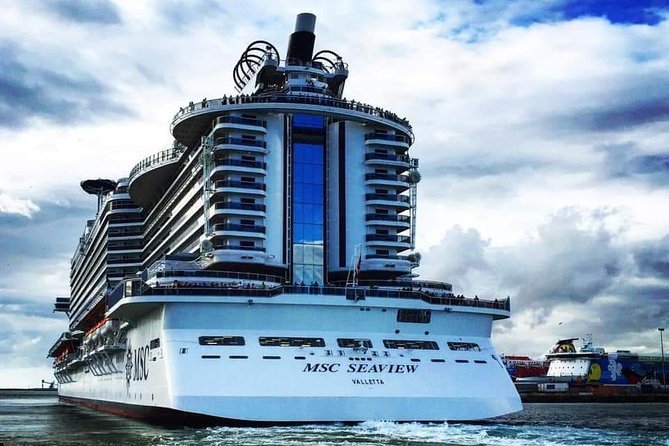 Tour of the main attractions of ancient and modern Rome. - Key Points