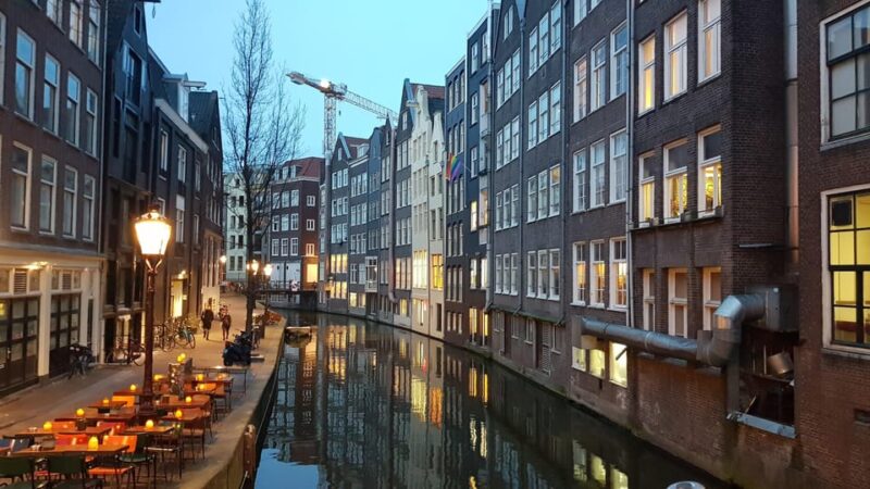 Tour of the Red Quarter Amsterdam - Discover the Red Quarter: An Amsterdam Tour in Portuguese for $40