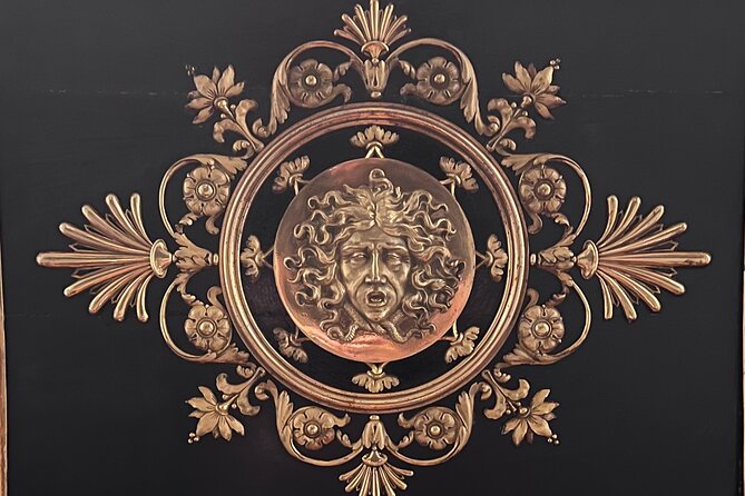 Tour of the Royal Collections of Madrid small group and skip the line - Accessibility and Practical Details