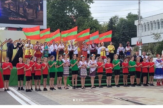Tour of Transnistria - Suvorov Monument and the Main Square