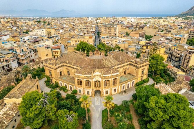 Tour of Villa Palagonia and Street Food itinerary in Bagheria - Key Points