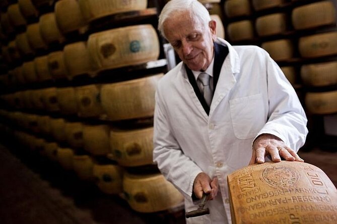 Tour Parmigiano Reggiano dairy and Parma ham - Explore Parma’s Famous Cheeses and Hams in a Small-Group Tour