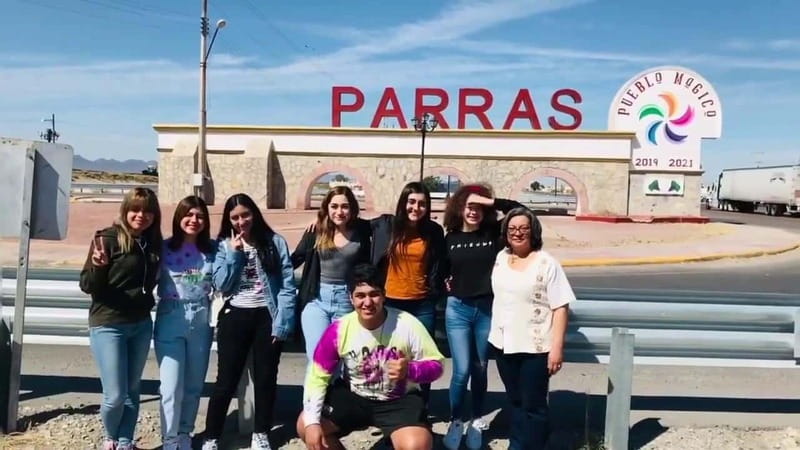 Tour "Parras de la Fuente" + Guía + Traslados + Tickets - Tour Logistics, Group Size, and Pacing