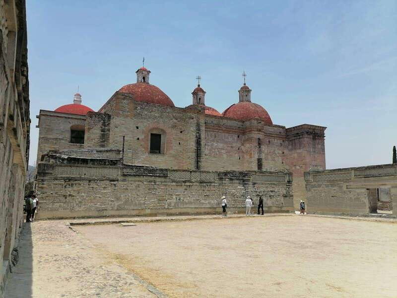 tour petrified waterfalls "Hierve el agua" - Crafting Colorful Wool Rugs in Teotitlán del Valle