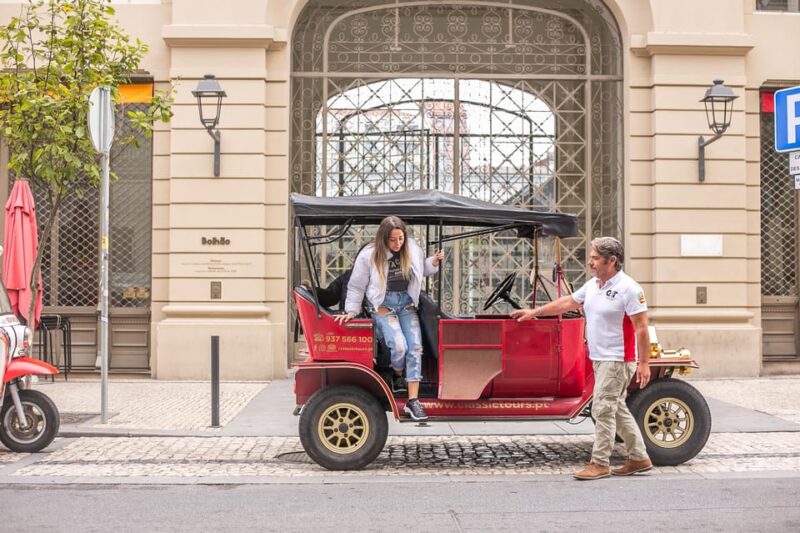 Tour Porto: Classic Car + A Toast with Port Wine - Admire Porto’s Iconic Luís I Bridge and Historic Landmarks