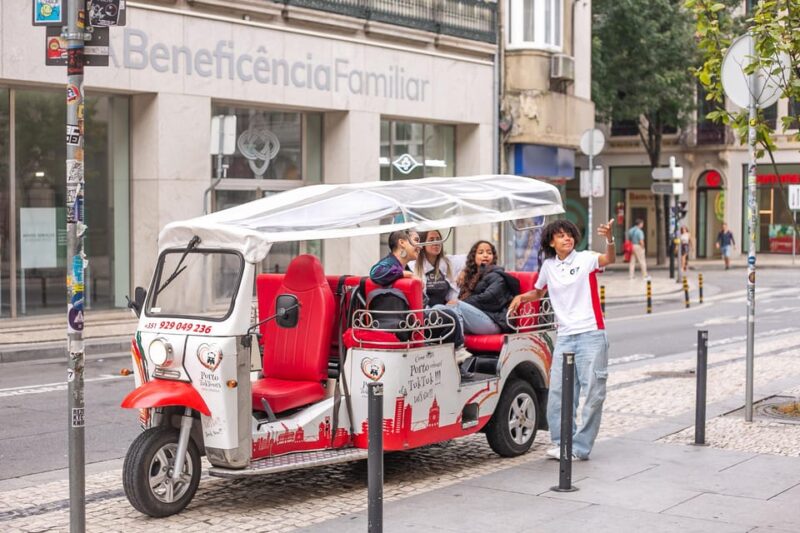 Tour Porto: Tuk Tuk Adventure with a Classic Port Wine - Meeting and Ending Your Porto Tuk Tuk Tour