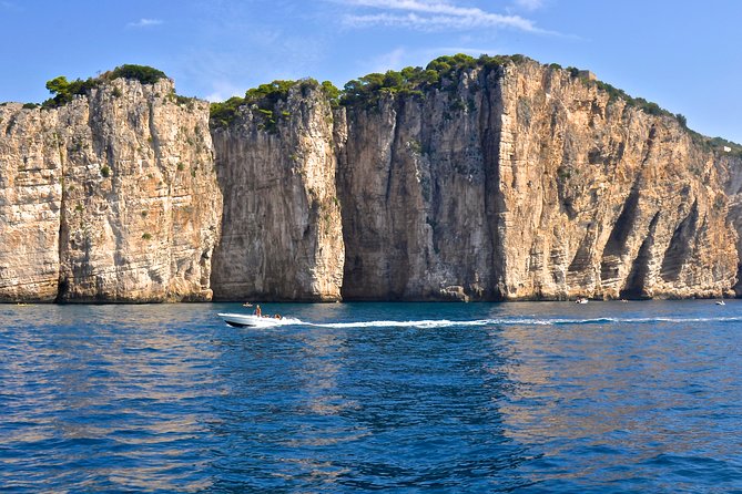 Tour "Riviera di Ulisse"(Parco Monte Orlando-Montagna Spaccata Gaeta) - Uncover the Charm of Sperlonga and Gaeta on the Riviera di Ulisse Tour