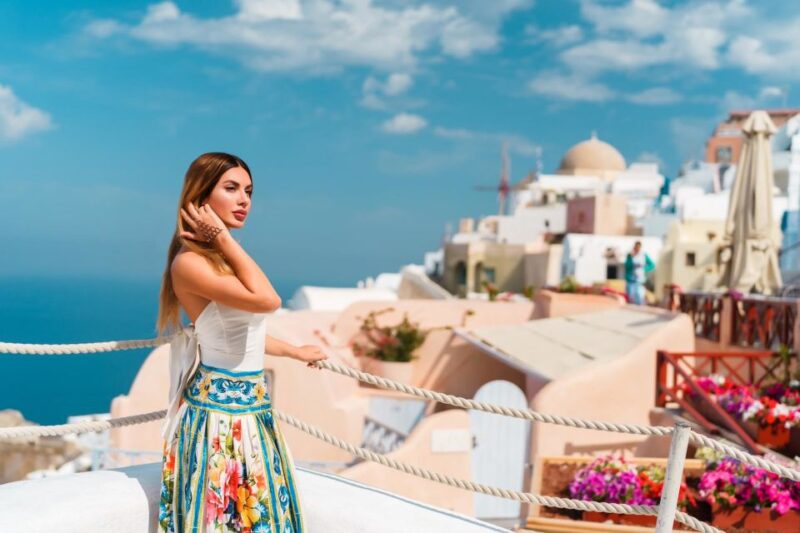 Tour Santorini with a Professional Photographer - Customizable Itinerary: Wineries and Beaches on Your Terms