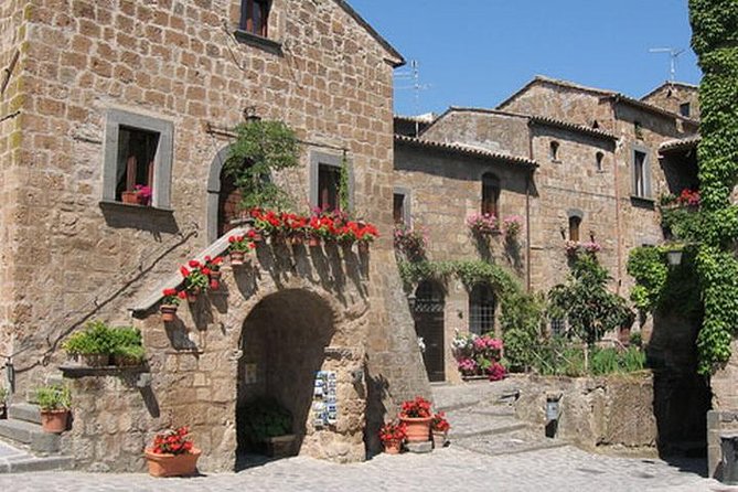 Tour to Civita di Bagnoregio and Orvieto, a Full Day from Rome - Discovering Civita di Bagnoregio: The "Dying City"
