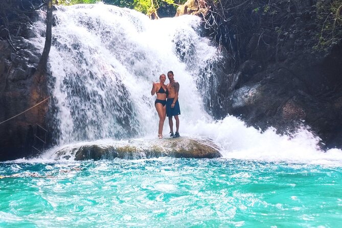 Tour to Copalitilla Magical Waterfalls from Huatulco with admission included - How the Tour Begins with Comfortable Transportation