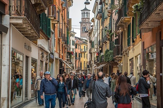 Tour to discover the Unique History of Verona, the City of Art - The Expertise of the Guides