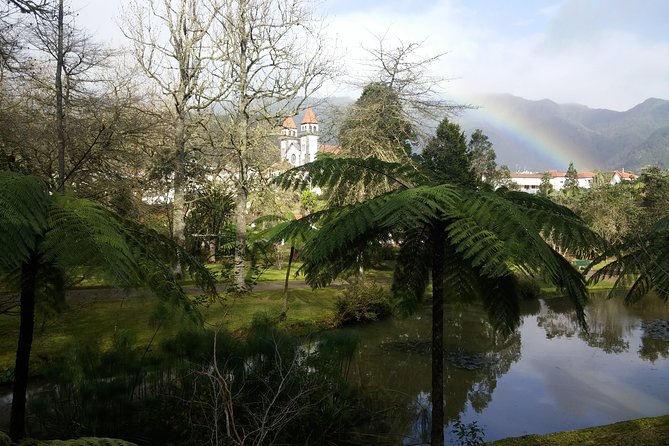 Tour to Furnas and Terra Nostra Garden - full day - The Unique Geothermal Lunch: Cozido das Furnas