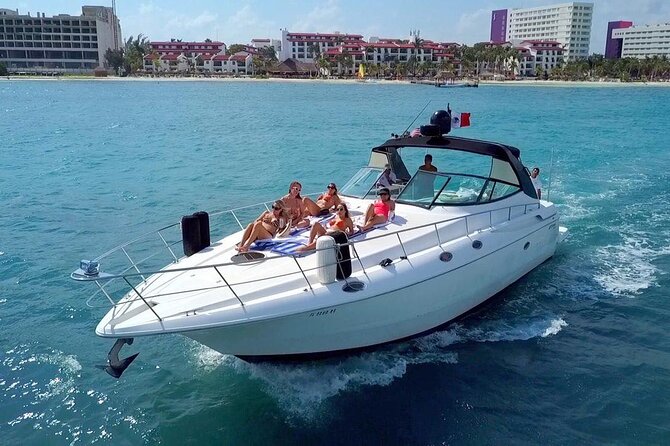 Tour to Isla Mujeres on Premium Yachts from Cancun - Discover the Ultimate Yacht Experience from Cancun to Isla Mujeres
