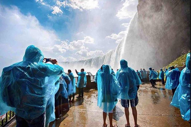 Tour to Niagara Falls with skip the line Cruise - Exploring Niagara Falls from the Canadian Side