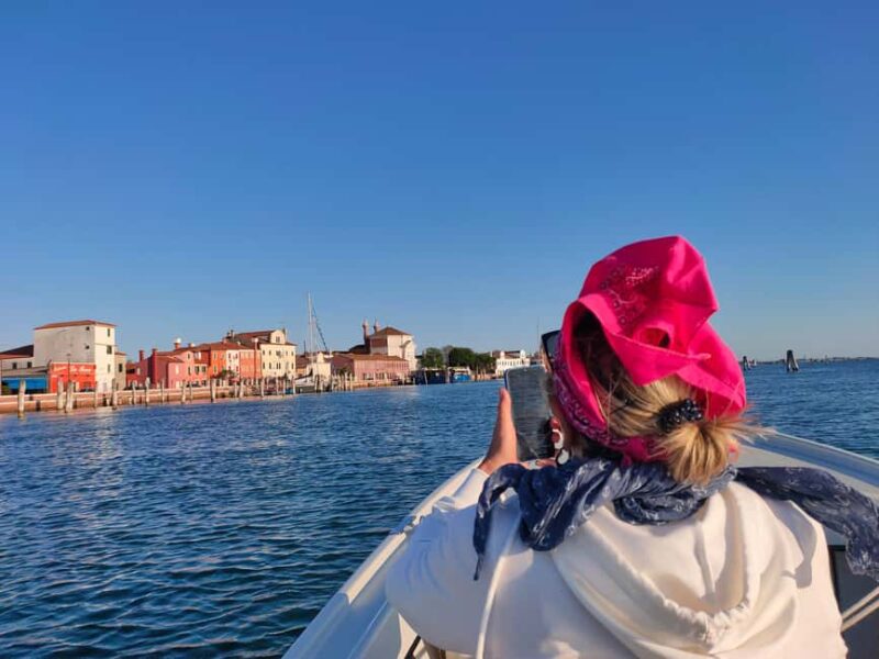 Tour to Pellestrina in a typical lagoon boat from Chioggia - Flexibility and Comfort in a Small-Group Setting