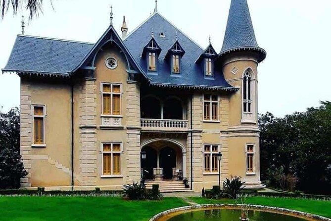 Tour to Pena Palace, Sintra, Regaleira, Guincho and Cascais - Discover the Mysteries of Quinta da Regaleira