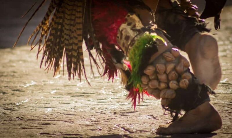 Tour to Teotihuacan by panoramic minibus - Souvenir Shopping and Optional Hop-On Hop-Off Bus