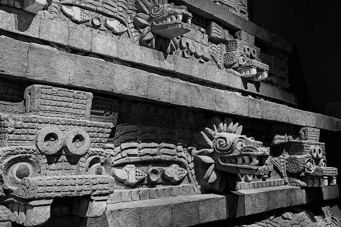 Tour to Teotihuacan from CDMX with entrances included - Climbing and Viewing the Pyramid of the Sun