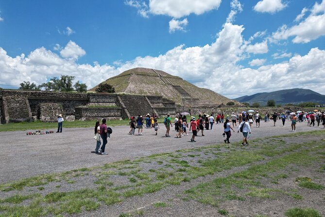 Tour to Teotihuacan with visit to ancient caves and CDMX transportation - Who Should Book This Tour?