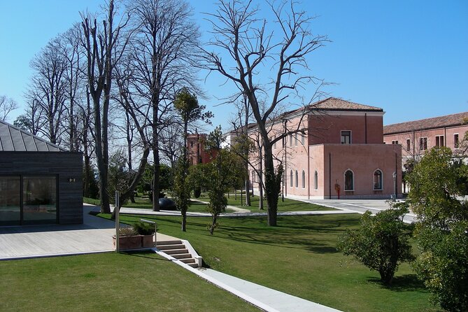 Tour to the islands of San Servolo and San Lazzaro degli Armeni - Exploring Venice’s Hidden Islands: San Servolo and San Lazzaro degli Armeni