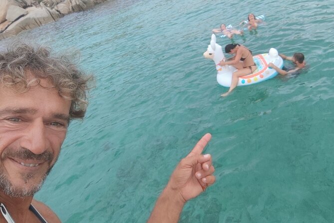 Tour to the islands of the La Maddalena Archipelago by sailing boat - Food, Drinks, and Onboard Amenities