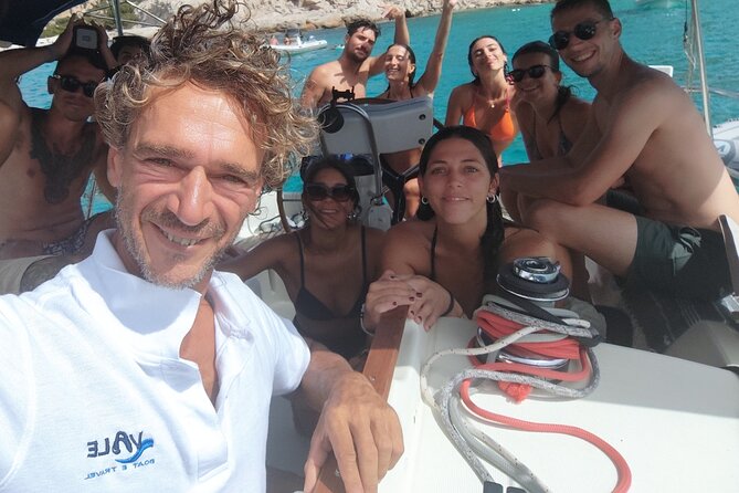 Tour to the islands of the La Maddalena Archipelago by sailing boat - The Captain and Crew: Experienced and Caring