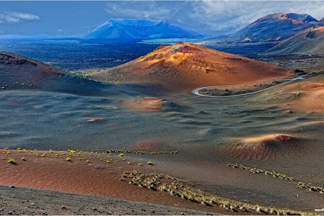 Tour to Timanfaya, La Geria and Laguna Verde for cruise passengers - Who Should Book This Tour?