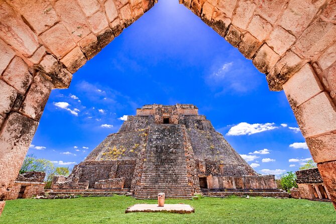 Tour to Uxmal + Choco Story Chocolate Museum - Key Points