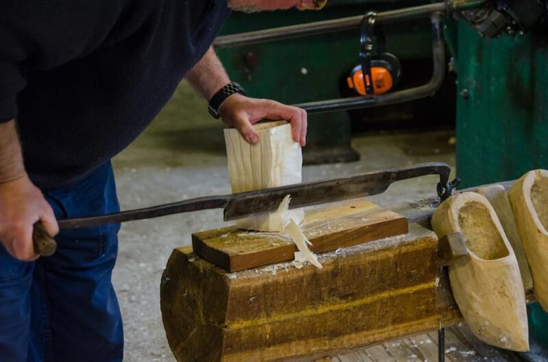 Tour to Windmills, Cheese, Clogs and Volendam from Amsterdam - Experiencing Clog-Making and Dutch Crafts