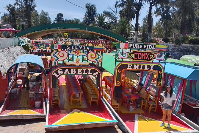Tour to Xochimilco and Coyoacan and Frida Khalo - Key Points