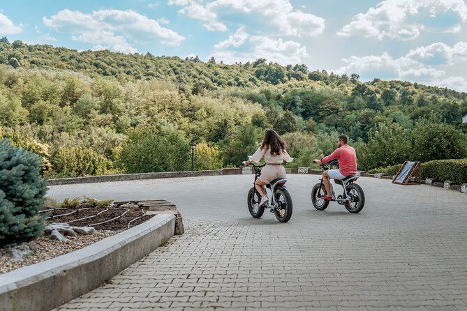 TOUR with an electric bike in Veliko Tarnovo - The Tour Starts in Arbanasi with Easy Pickup
