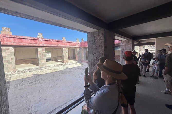 Tour with an expert archaeologist in Teotihuacan - Explore Teotihuacan with a Knowledgeable Archaeologist Guide for $65