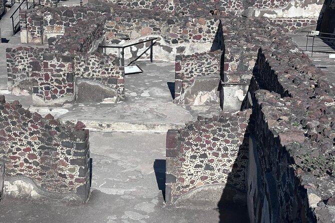 Tour with an expert archaeologist in Teotihuacan - Key Points