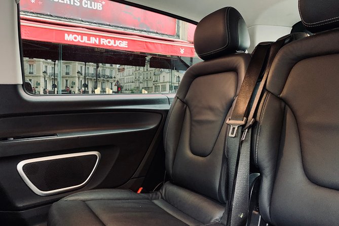 Tourist outing at the Moulin Rouge - Who Will Benefit from This Tour?