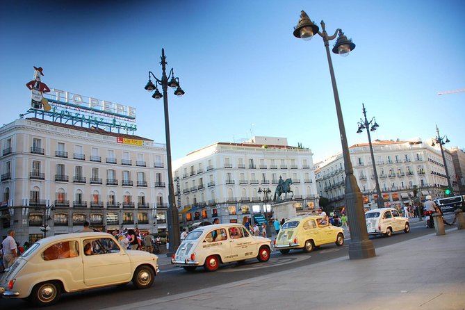 Touristic tour by classic car around Madrid - Discover Madrid in a Vintage Spanish Car for an Exclusive Sightseeing Experience