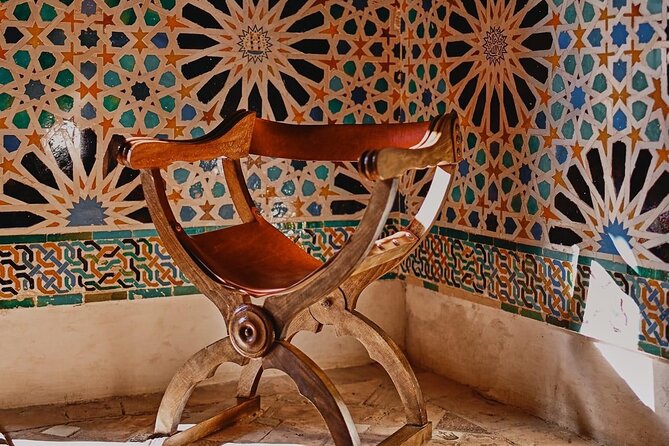 Tours Alhambra Tickets with Tour Guide - Exploring the Generalife Gardens and Courtyards