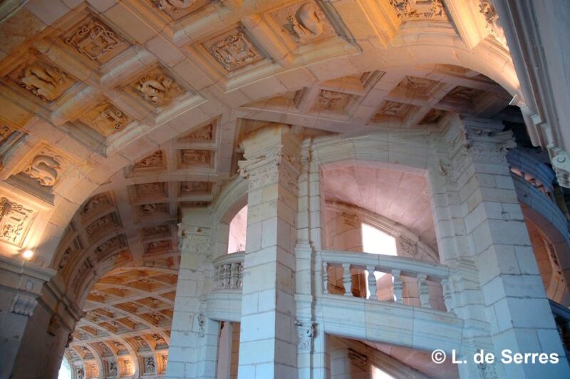 Tours/Amboise: Chambord, Chenonceau Day Trip & Wine Tasting - Wine Tasting Experience at Les Caves Ambacia