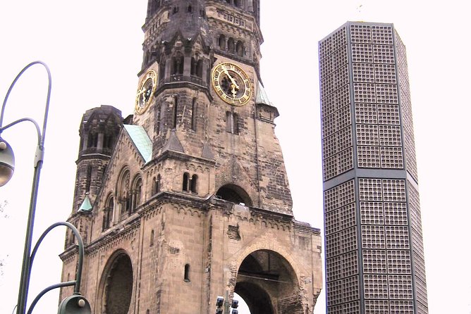 Tours & Sightseeing in English of Berlin, Potsdam and Sachsenhausen - Visiting the Key Berlin Locations