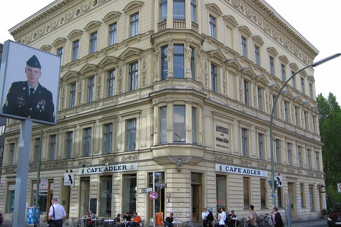 Tours & Sightseeing in English of Berlin, Potsdam and Sachsenhausen - Practical Aspects: Timing, Pacing, and Accessibility