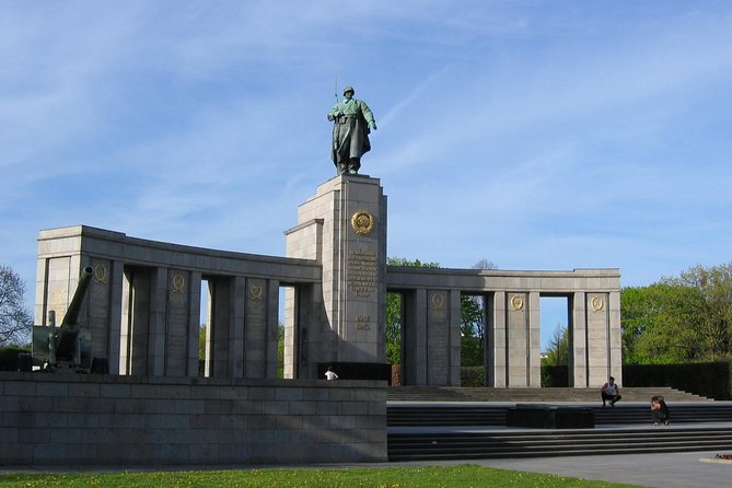 Tours & Sightseeing in English of Berlin, Potsdam and Sachsenhausen - Sachsenhausen and Berlin’s Top Sights in One Day