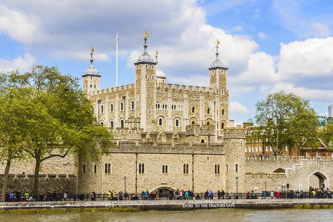 Tower of London and Crown Jewels Exhibition Ticket - The Crown Jewels: A Regal Treasure Trove