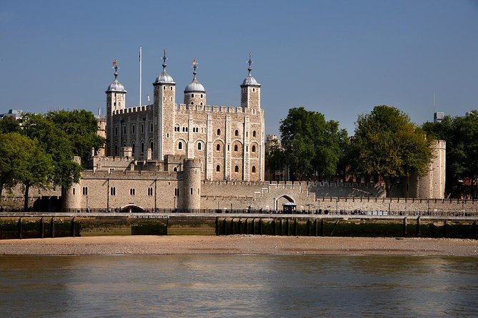Tower of London and Crown Jewels Exhibition Ticket - Practical Details: Logistics and Accessibility