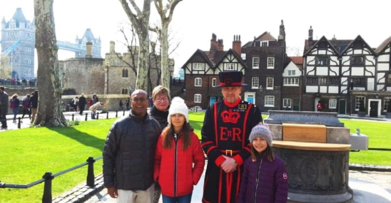 Tower of London and Tower Bridge Private Tour - Key Points