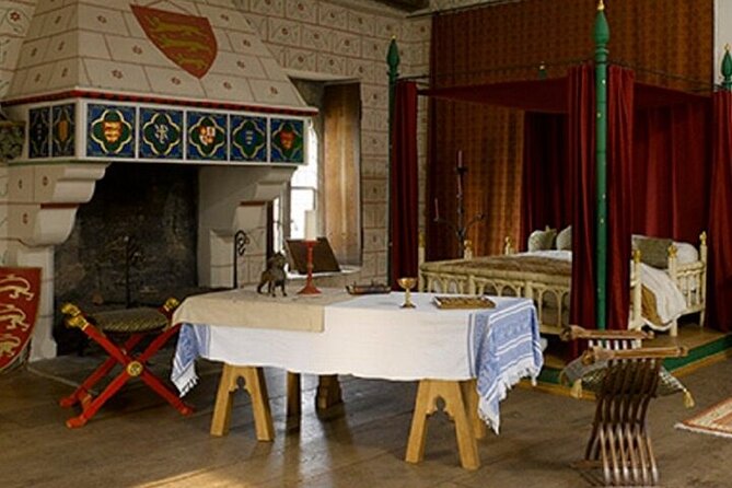 Tower of London Guided Tour with Beefeater Meet & Crown Jewels - Key Points