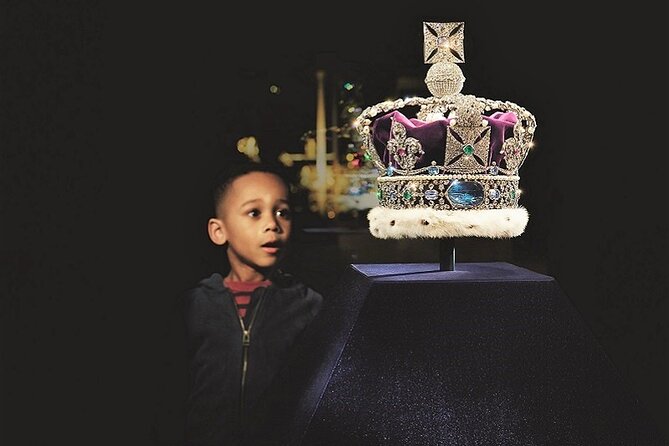 Tower of London: Opening Ceremony & Early Crown Jewels Access - Exploring Traitors Gate and the Bloody Tower