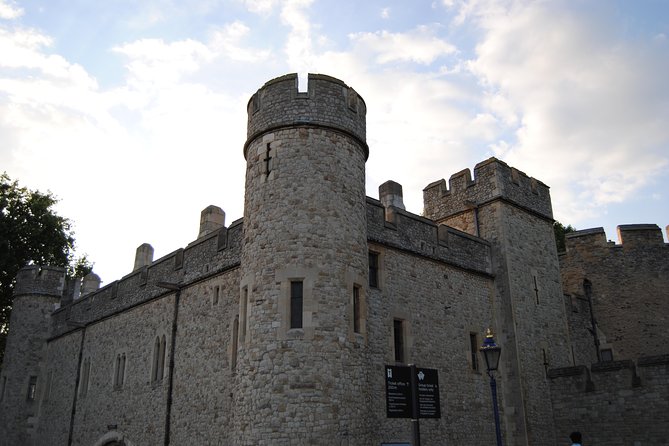 Tower of London Private Guided Tour - Limitations: Restrictions and Potential Disappointments