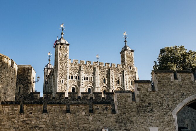 Tower of London Tour with Crown Jewels & Cruise - Inside the Jewel House and the Crown Jewels